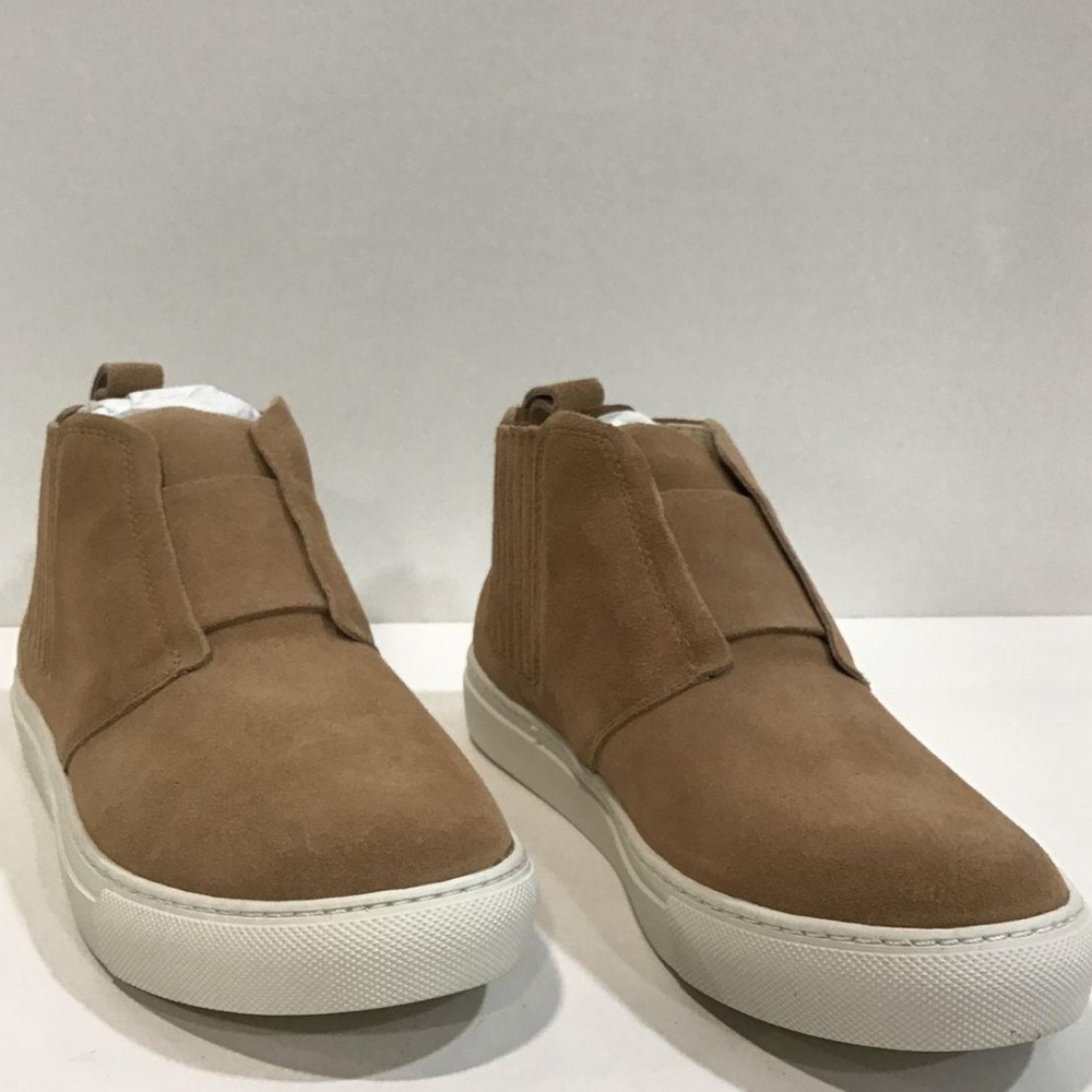 NEW!! Women’s Chocolat Blu Neci Sneaker Latte Suede Size 38